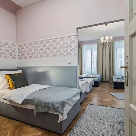 Charles Bridge Historical Apts By Michal&Friends Prague Exterior photo